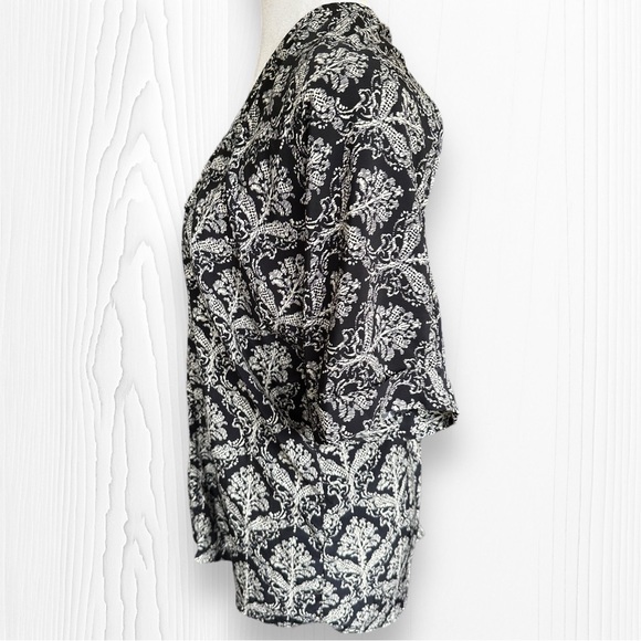 Dina Be for Francesca’s Collections Damask Sateen Cuff Shirttail Size Small (S) - Picture 4 of 9